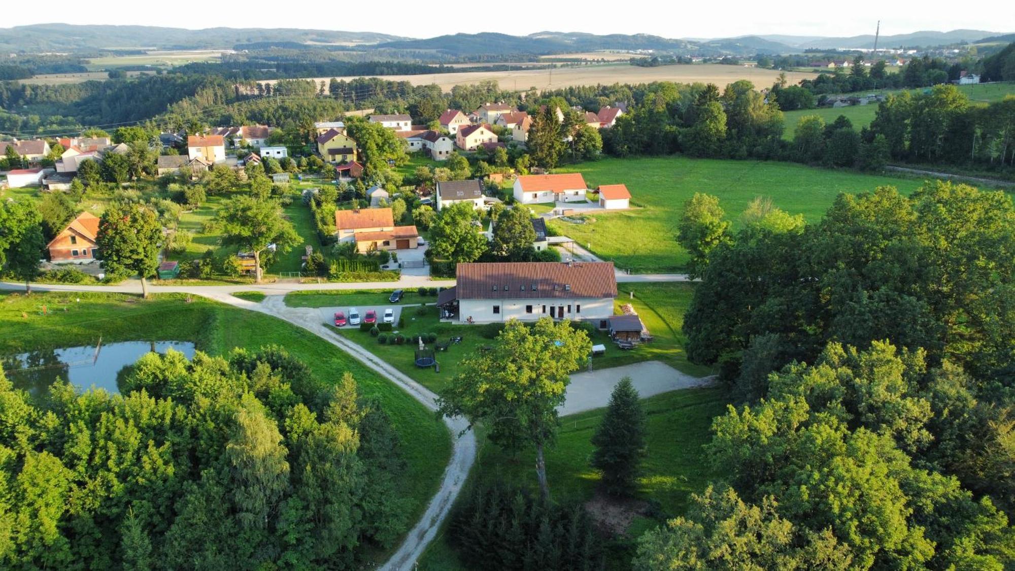 Penzion Na Podlesi Ve Zlate Korune Zlatá Koruna Eksteriør billede